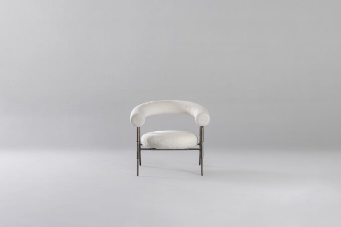 Punto Lounge Chair 02