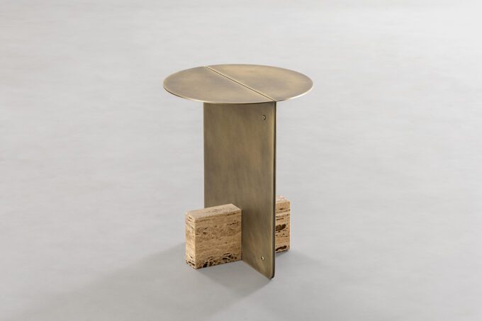 Cleave 400 Circle Side Table 01